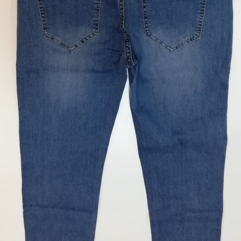 Spodnie jeansowe damskie wąskie nogawki firma Miss Curry model MF8315-2