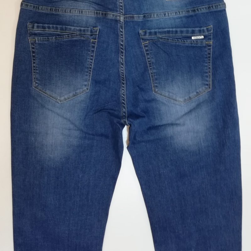 Spodnie jeansowe damskie krótkie firmy Miss Curry model MR2389