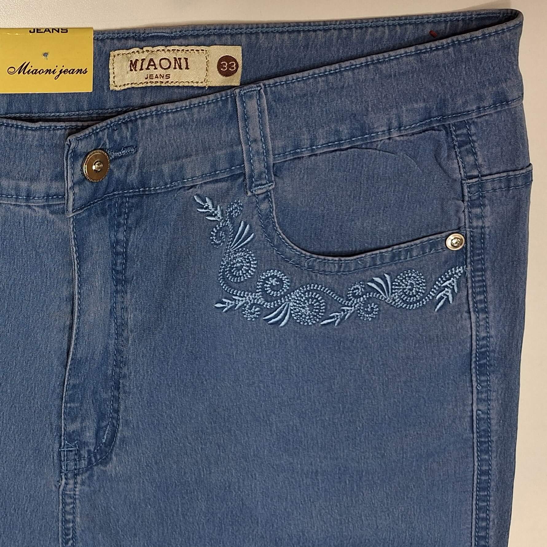Spodnie jeansowe damskie krótkie firma Miaoni model B-8010 - obrazek 3