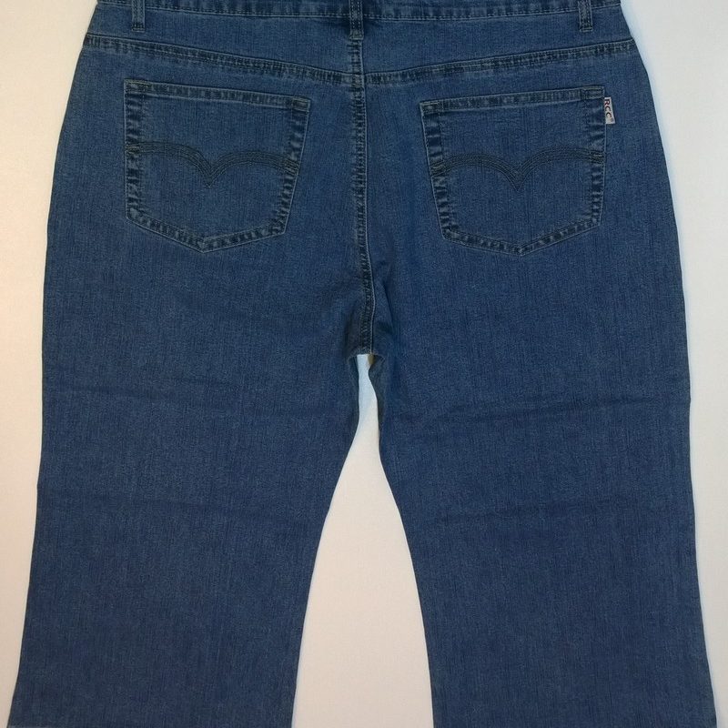 Spodenki jeansowe damskie krótkie szerokie nogawki firma RCC model WT64208